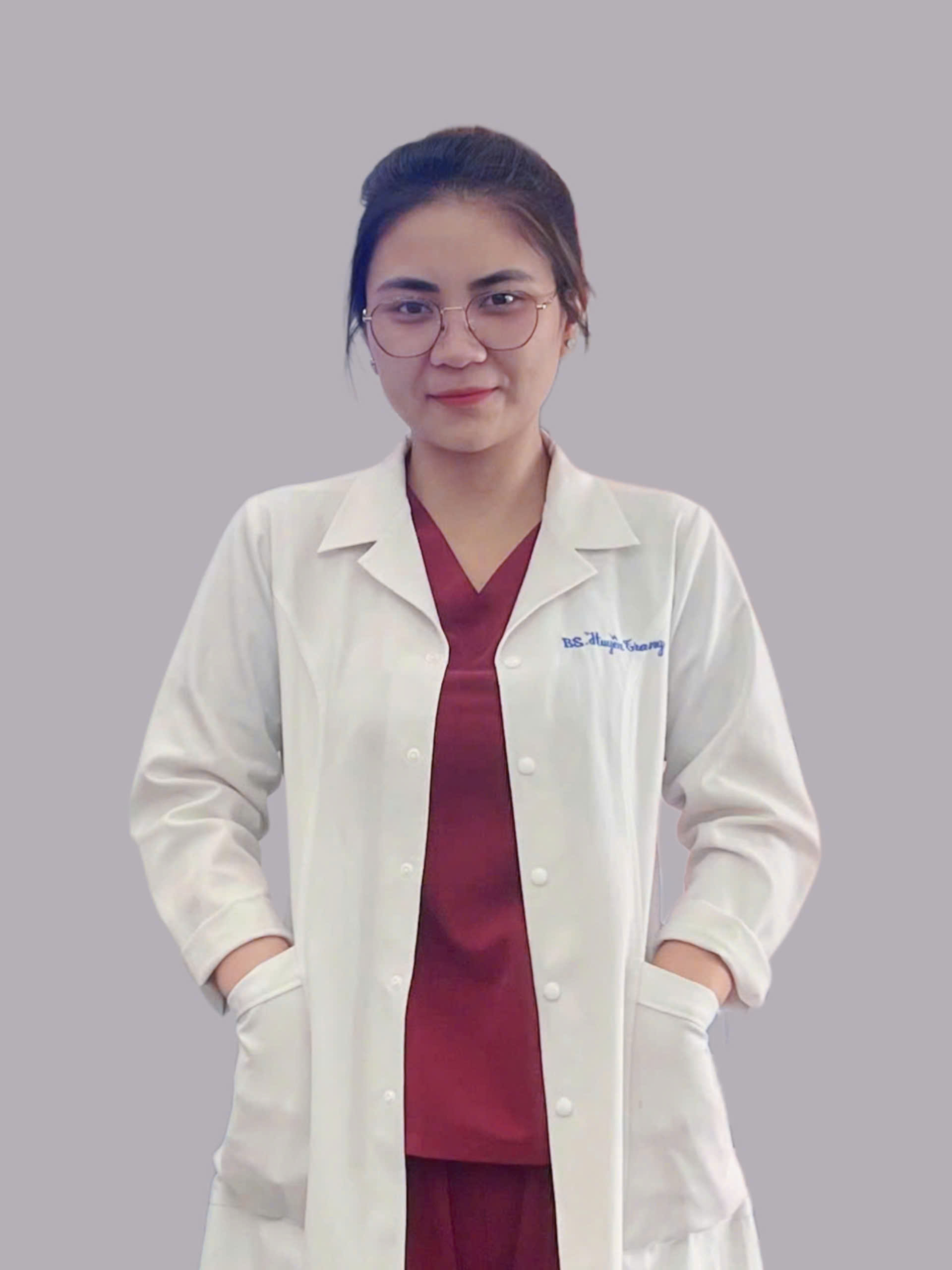 Dr. Huyền Trang (Dr. Mia Tran)